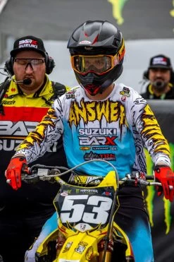 Bell Moto-10 Spherical Satin Helmet -HJC Store bell moto 10 spherical satin helmet in action 17953.1697540393