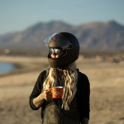 Biltwell Gringo S ECE Helmet Solids -HJC Store biltwell gringo s ece 22 05 helmet flat chocolate worn 65376.1695522689