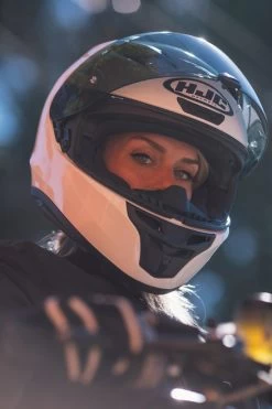 HJC I10 Pitfall Helmet -HJC Store hjc i10 helmet worn 93584.1692534008