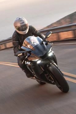 HJC I71 Iorix Helmet 15 HJC I71 Iorix Helmet -HJC Store hjc i71 helmet on rider 51771.1692316309