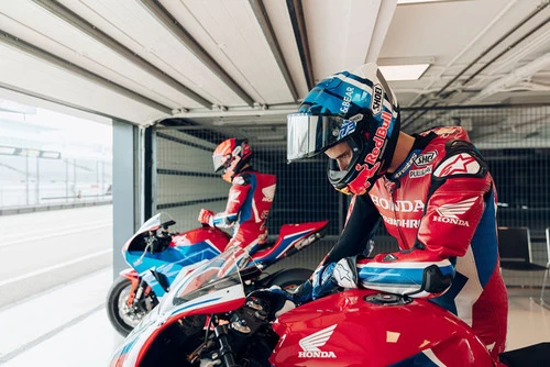 Shoei X-15 Marquez 73 Helmet 5 Shoei X-15 Marquez 73 Helmet - Image 5